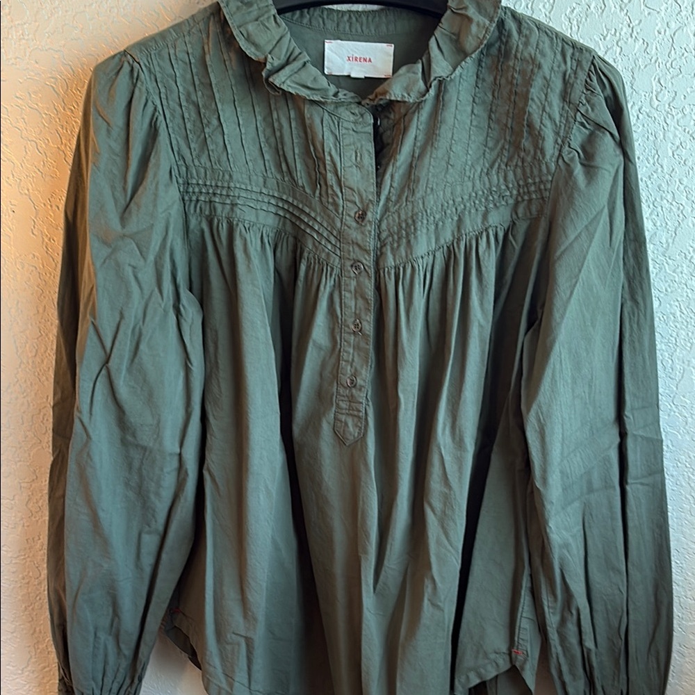 Xirena Green Women's Top